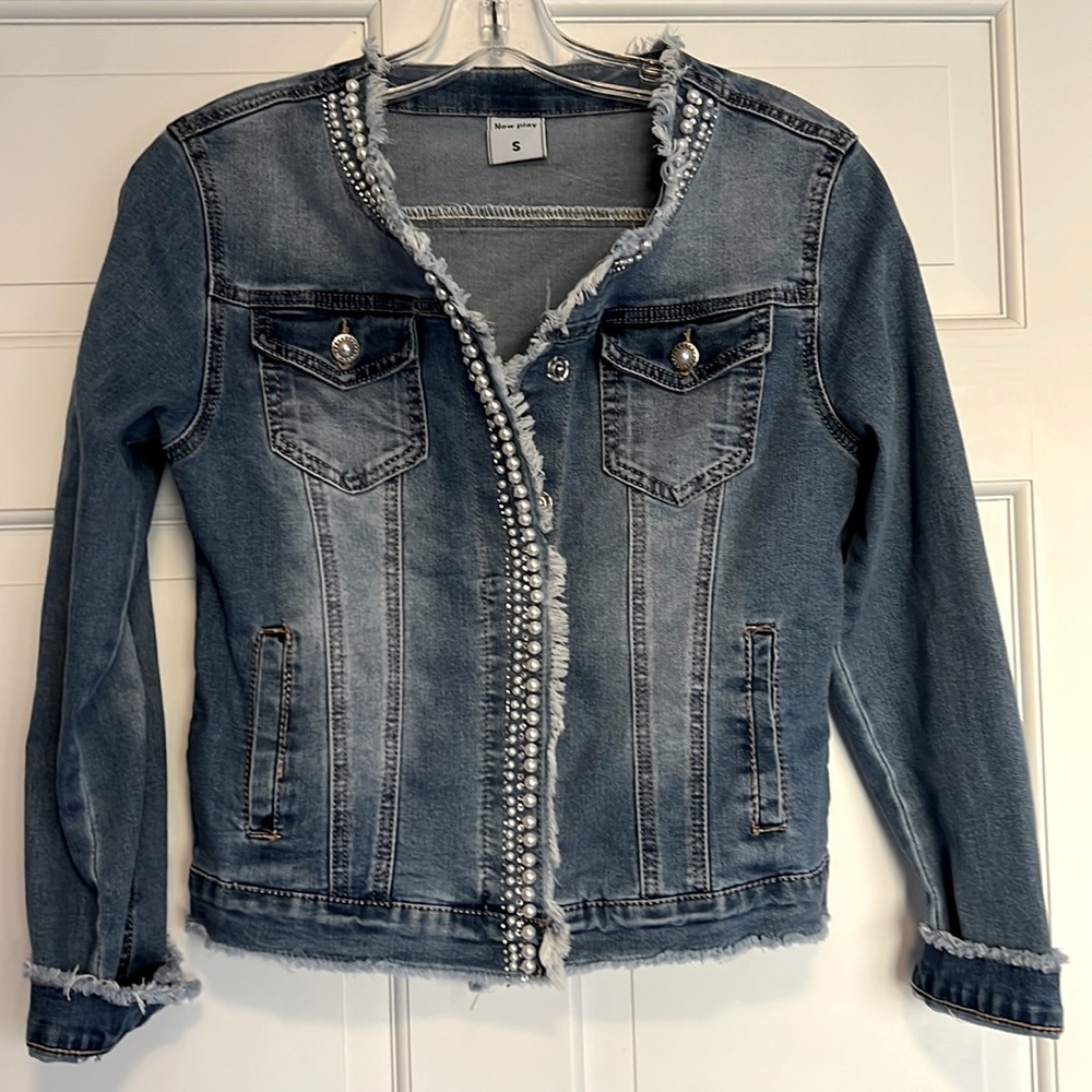 New play small decorative denim jean jacket